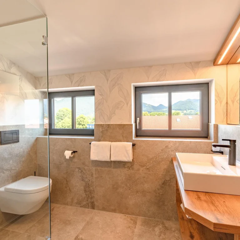 Instagram post from alpensonnetegernsee. This post is in position 9.