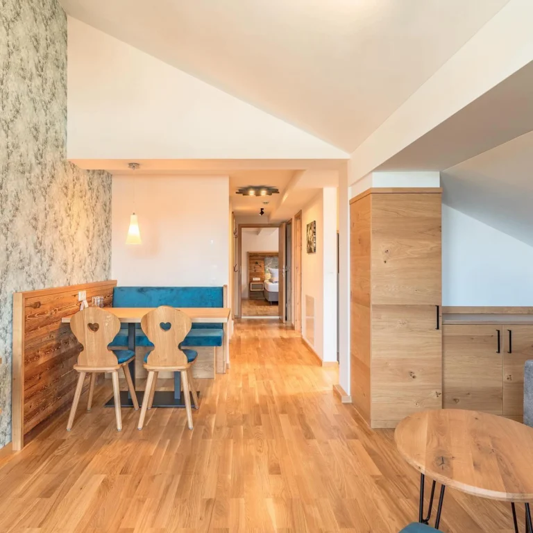 Instagram post from alpensonnetegernsee. This post is in position 8.