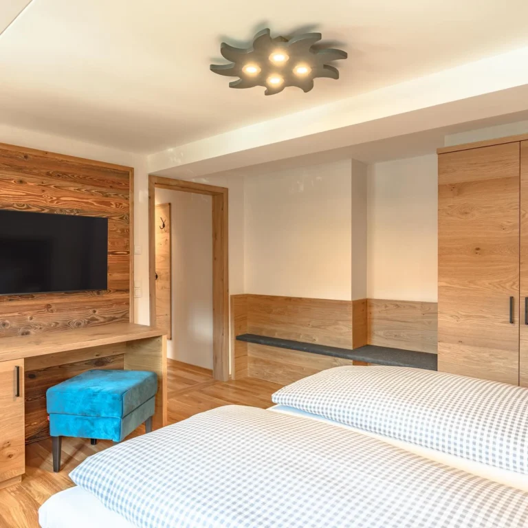 Instagram post from alpensonnetegernsee. This post is in position 1.