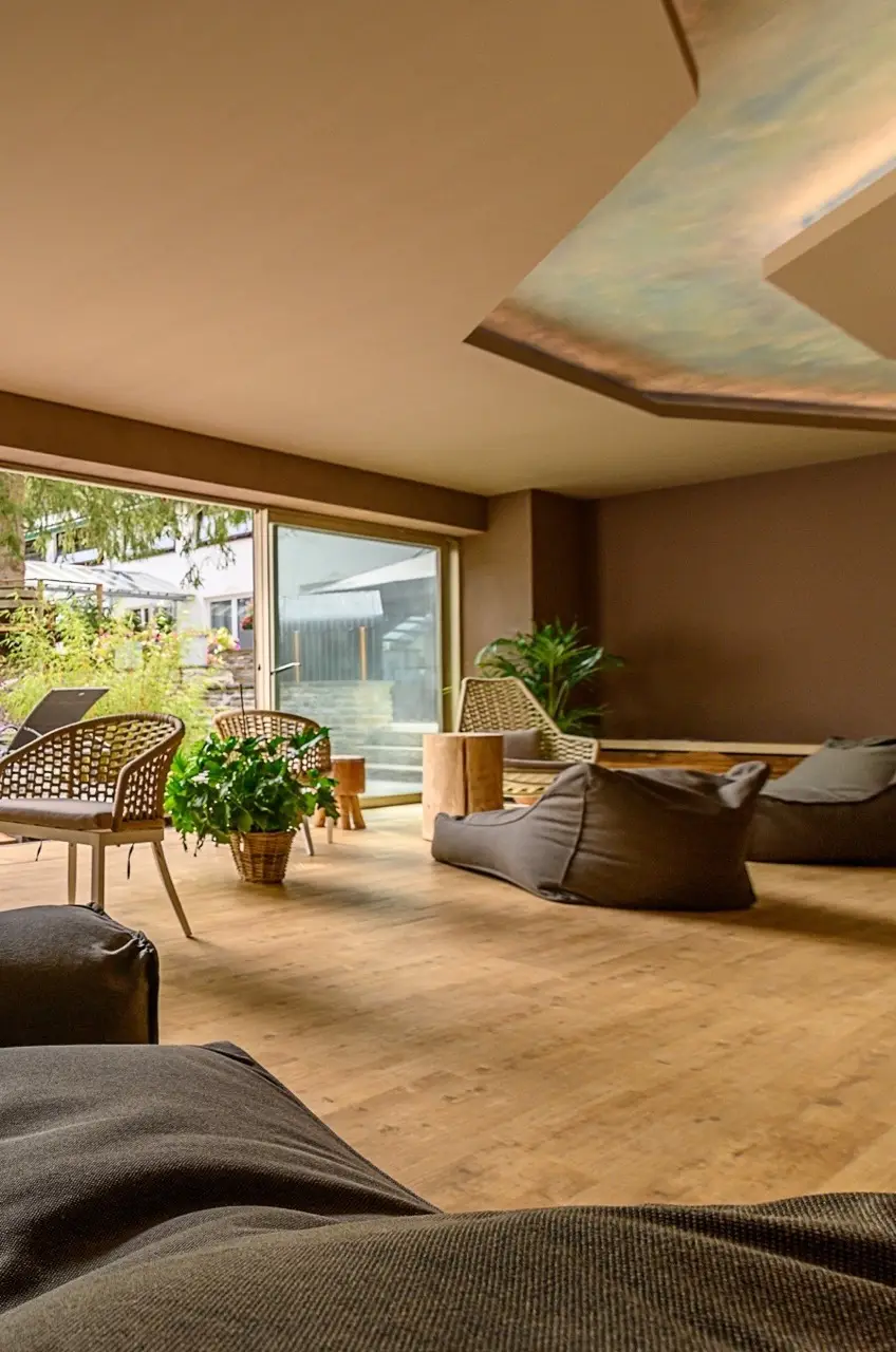 Groß (Alpensonne Tegernsee_Wellness_Ruheraum_2 (1) (1))